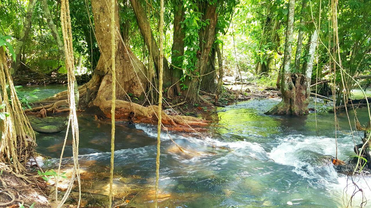 Отель Hug Rimtharn Ban Khao Klom Экстерьер фото